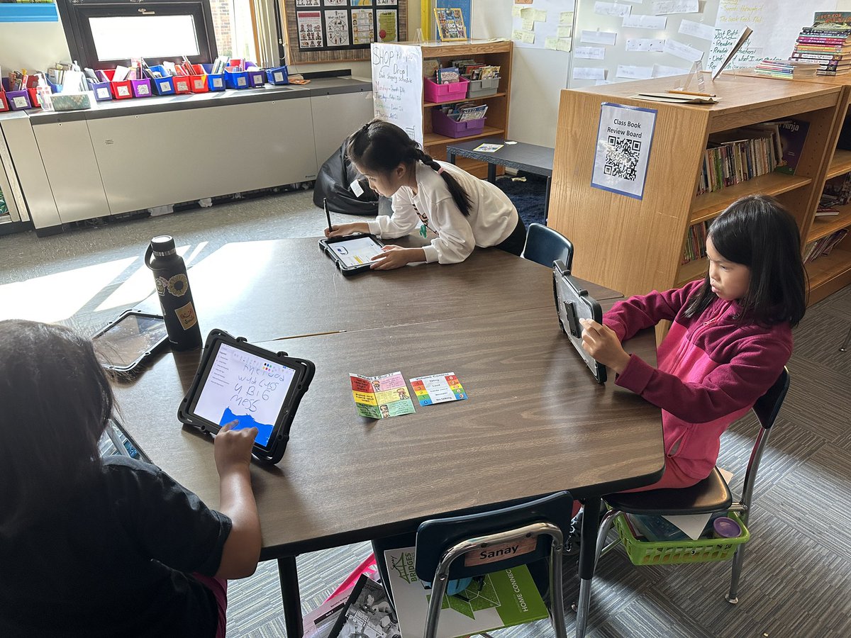 NickFisette's tweet photo. Third Grade students leveraging technology to support our learning in Social Studies with current problems Michigan citizens face. #CULTURE #TroyUnion https://t.co/jDKScWUf7A