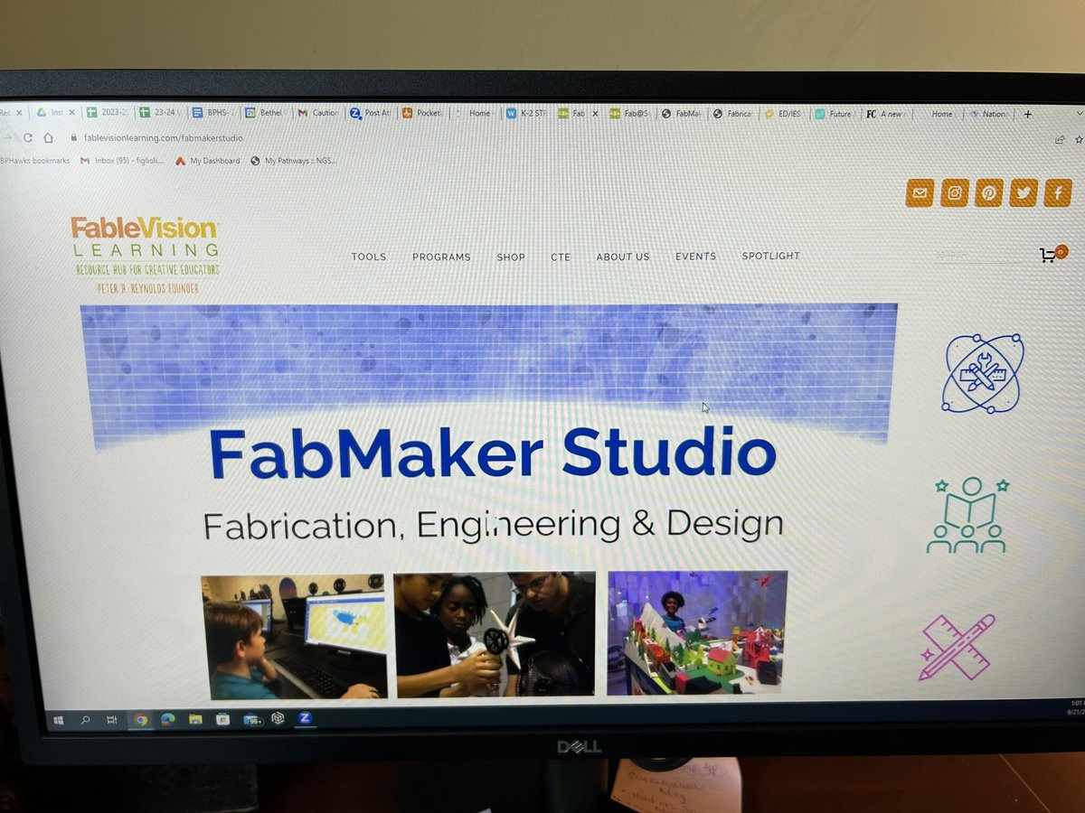 mrsfigmakes's tweet image. Wish I could be at #2023EdGamesExpo in person, but #ScIC13 is scratching my innovation itch today! 💡⚙️💭 So many amazing resources! #remakearning