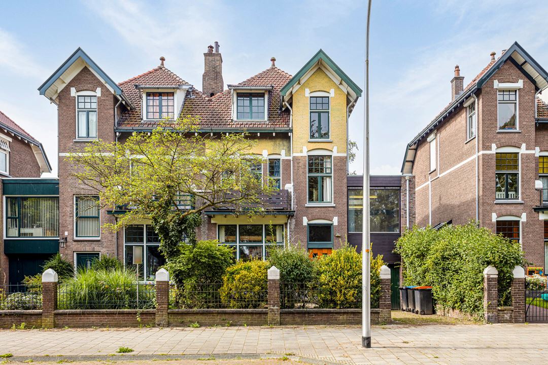 MartjanKuit's tweet photo. Paleis in Deventer te koop. Ooit woning en kantoor van architect Evert Lebbink. Tevens...

🚨ZITKUILALARM🚨

👉https://t.co/UJz9B6cdt5 https://t.co/gZ5cD79Ngu