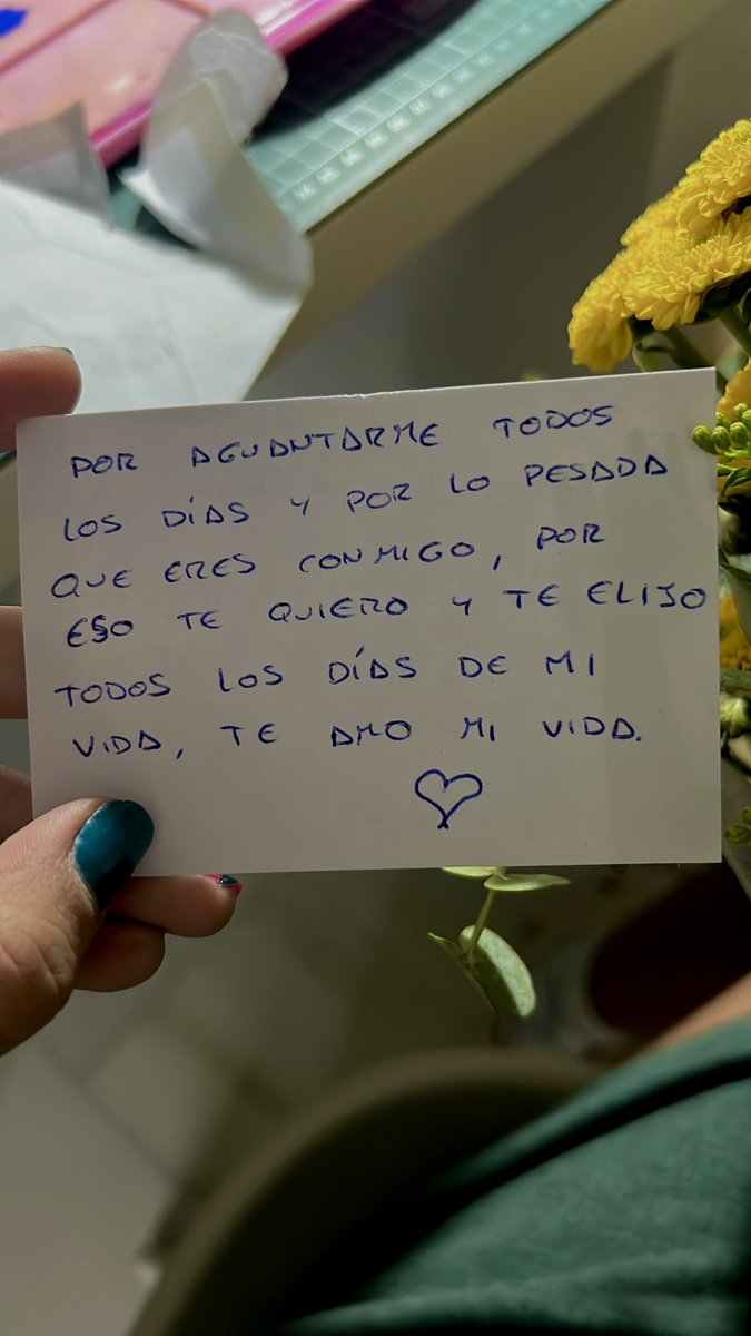 Hoy he tenido mi momento “medias de abejita” 🥹🥹🥹