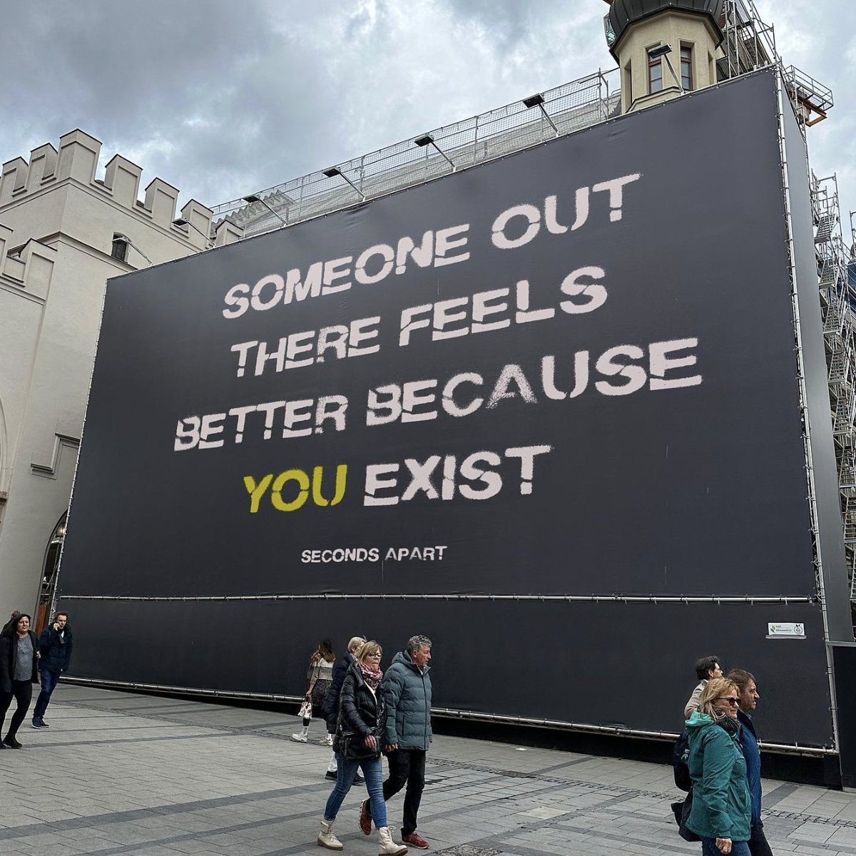 Tag someone whose existence means the world to you 🫶

📸: @secondsapart on Instagram