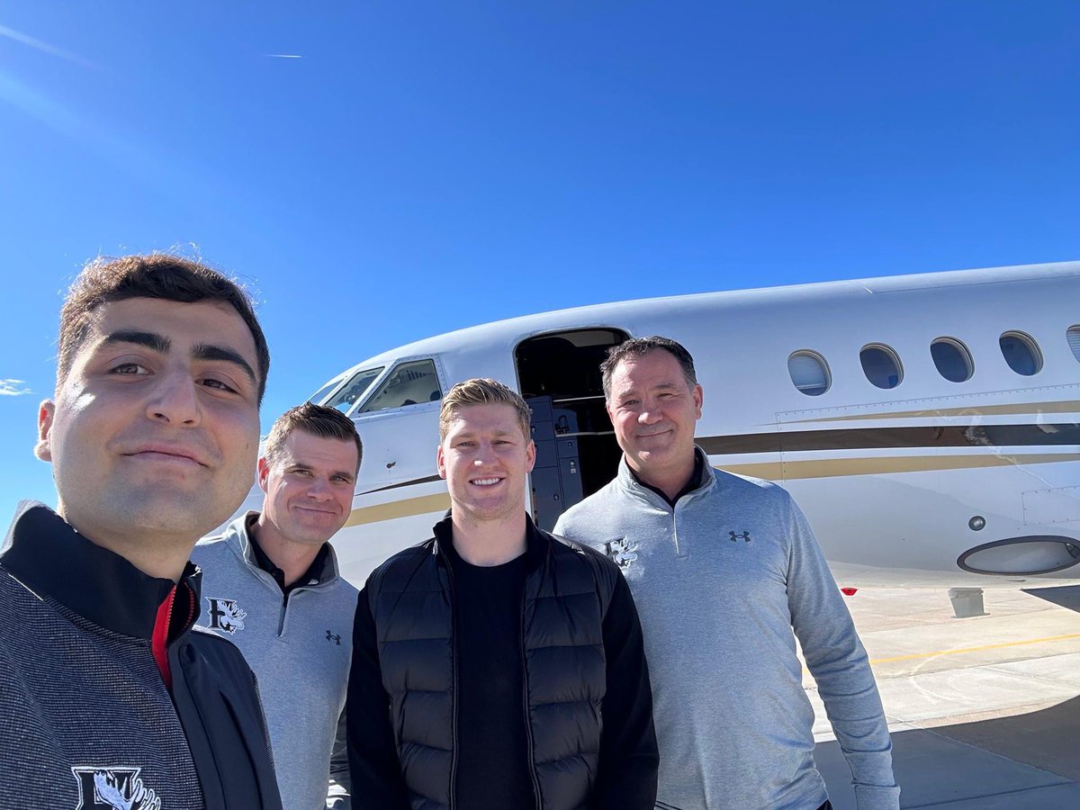 JRATaylorEvans's tweet photo. @Peter_Baugh He is on his way to Halifax for his jersey retirement tomorrow night via private jet https://t.co/Rcg0VipvzA