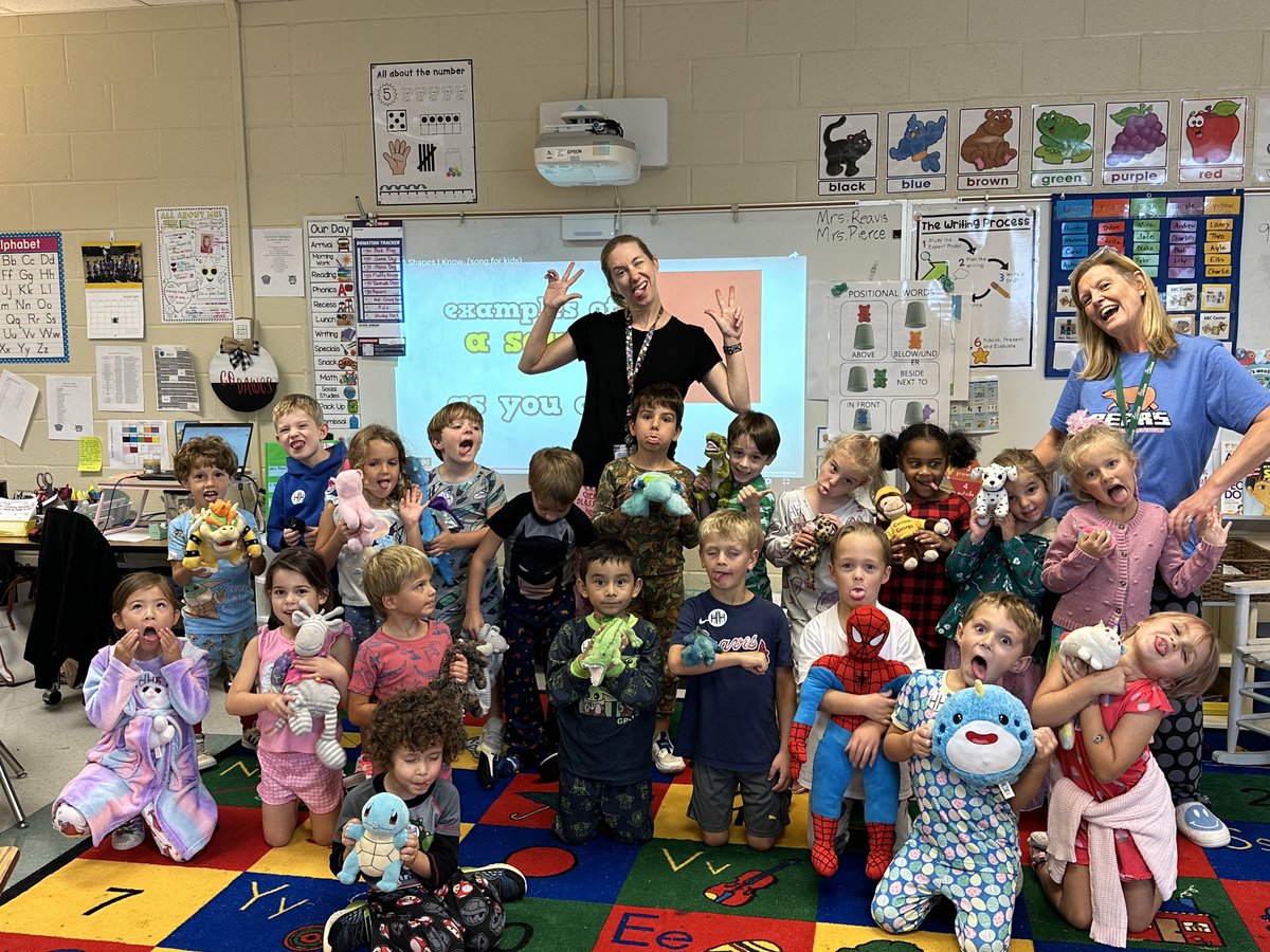 jancy_reavis's tweet photo. PJ day! #rnegreatnews https://t.co/QmFwM7zFfo