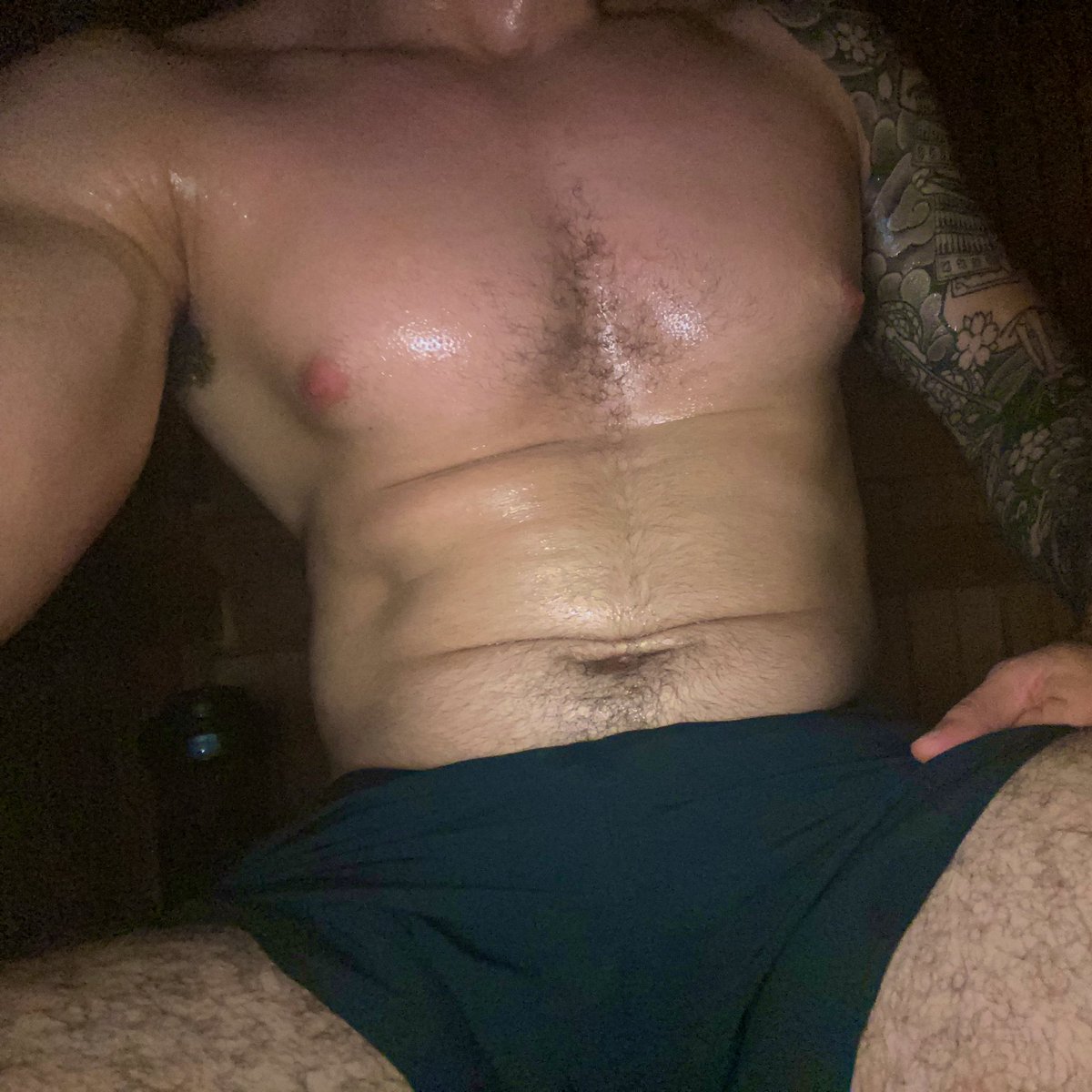 LumBearJock's tweet photo. Sweat https://t.co/rO1PHniIWZ
