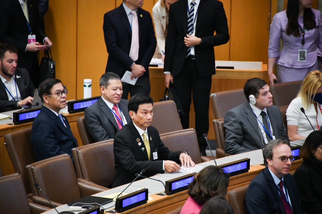 MFAThai's tweet photo. 🇹🇭DPM/FM @drparnpreeb shared #Thailand’s journey of #UHC &amp; stressed need to engage ppl in decision-making, invest in health, use social/technological innovations to improve service efficiency &amp; health equity, including UC Scheme-plus, at #HLM on #UHC #UNGA78🇺🇳. (21 Sep 23) https://t.co/w4Z0FaJqBn