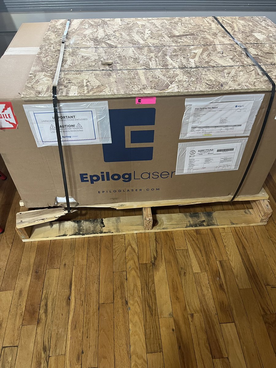 msloanh's tweet photo. It’s Here!!! I can’t wait to unbox and start using my new Laser Cutter!! https://t.co/VgENPvX6ls