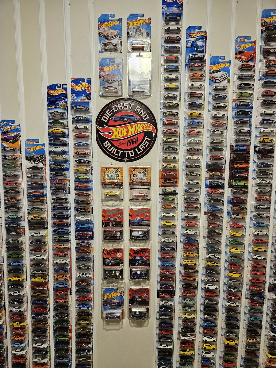 It keeps growing! I have so much more to add. Can't wait! 🔥💯😎
#HotWheels #hotwheelscollection 
@DiecastHype @fepacommish @jacknavyford70 @GVNDIECAST