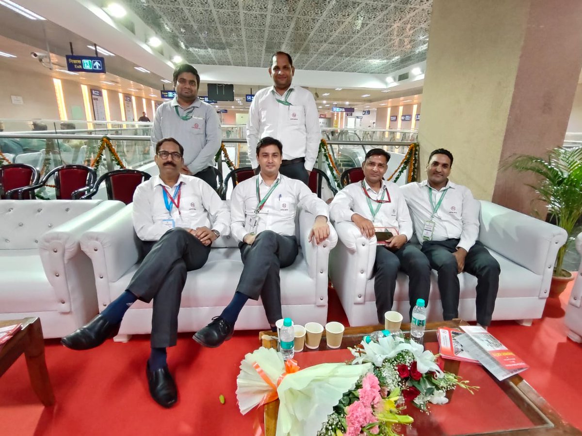 IARamRatan's tweet photo. आज महत्वाकांक्षी @MyJaipurMetro परियोजना के विस्तार के तहत बड़ी चौपड़ से ट्रांसपोर्ट नगर तक भूमिगत मेट्रो निर्माण कार्य का शिलान्यास श्रीमान अशोक गहलोत माननीय मुख्यमंत्री, राजस्थान के कर कमलों द्वारा बड़ी चौपड़, जयपुर पर किया गया। 
#JaipurMetro #JanSammanJaiRajasthan https://t.co/oGmQ4Xo1Je