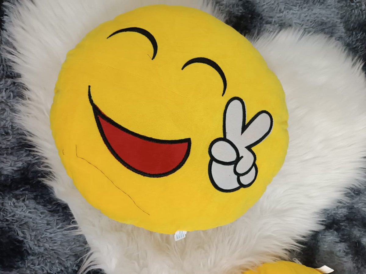 BoldFootwear's tweet photo. Big size emoji pillows available 🥳🥳🥳
*Price: 1150 only*To place your order call/Watsapp on 0729482607/0743795201We are located at Dubai merchants mall along Ronald Ngala street opposite RNG plaza adjacent to best lady exit shop B34 and B35 https://t.co/ra41aLwqW6