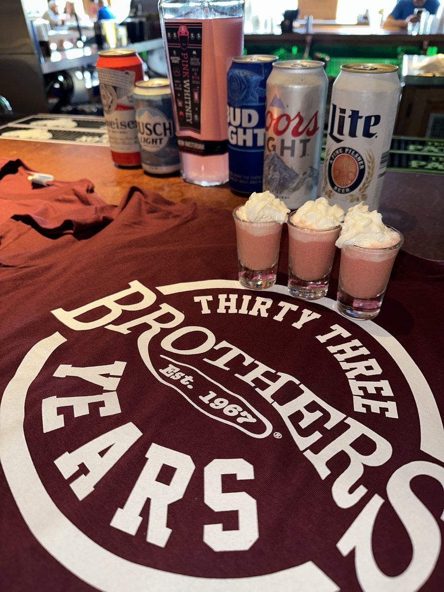 Happy birthday to US!!! Come join us tonight for our BIRTHDAY PARTY 🥳 featuring @djbreezeusa, FREE BROTHERS T SHIRT, Birthday Cake shots made w/ Pink Whitney, $5 32oz Long Islands, $4 domestic cans, $2 double wells, and MORE! #brotherssouthbend #brothersbarandgrill #birthday