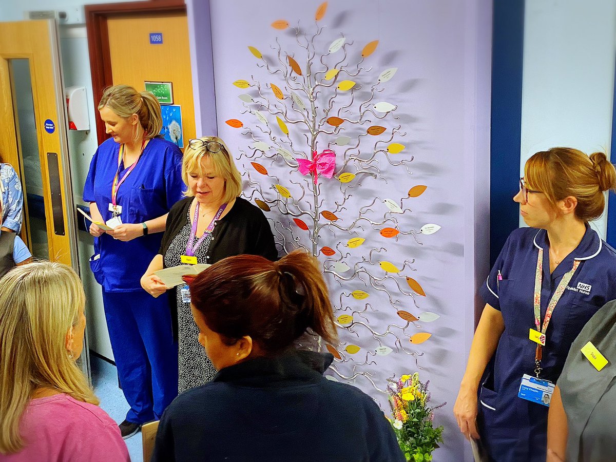 CriticalCareBas's tweet photo. A beautiful and heartfelt ceremony today in the WellBeingHub and by the memorial tree in Basildon CCU. #OrganDonation families were able to honour and remember their loved ones and celebrate the generous gift of life that was given. 💕
@SujaGeorge08 @M_J_Hopkins @dawnmpatience https://t.co/YqBehjD2S4