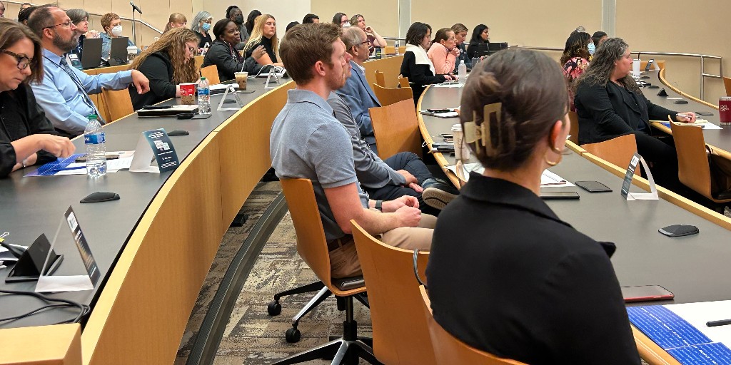 CDC_Cancer's tweet photo. Members of the National Comprehensive Cancer Control Program listen to other award recipients, including Palau and Federated States of Micronesia, share how partnering helps in achieving goals. #NCCCP @APPEALforHealth @CDPHE @WisconsinCancer https://t.co/EDO7E7vEvL