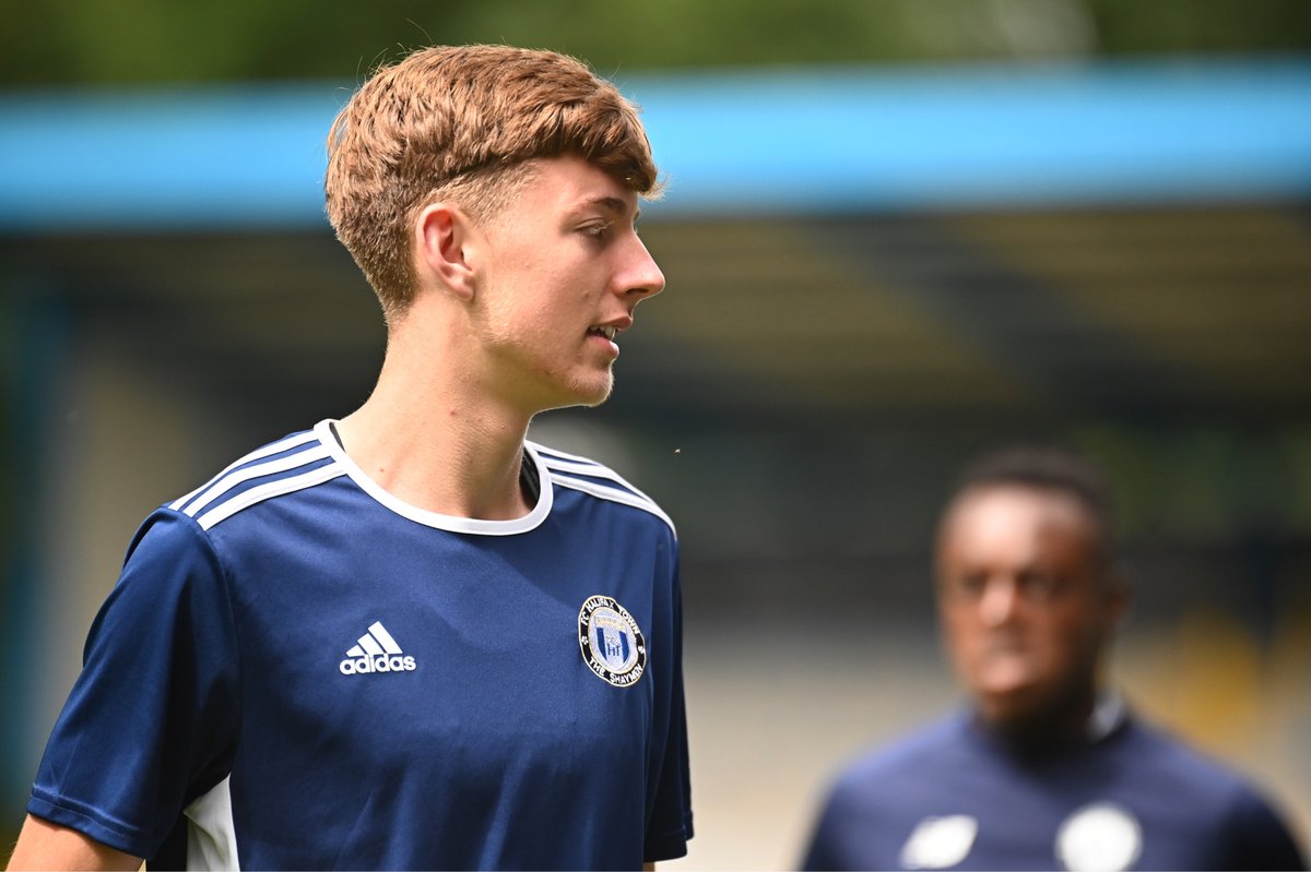 📋 TEAM NEWS |

Ted Lavelle has secured his first professional contract with the Shaymen.

Congratulations, Ted!
 
#Shaymen | LD