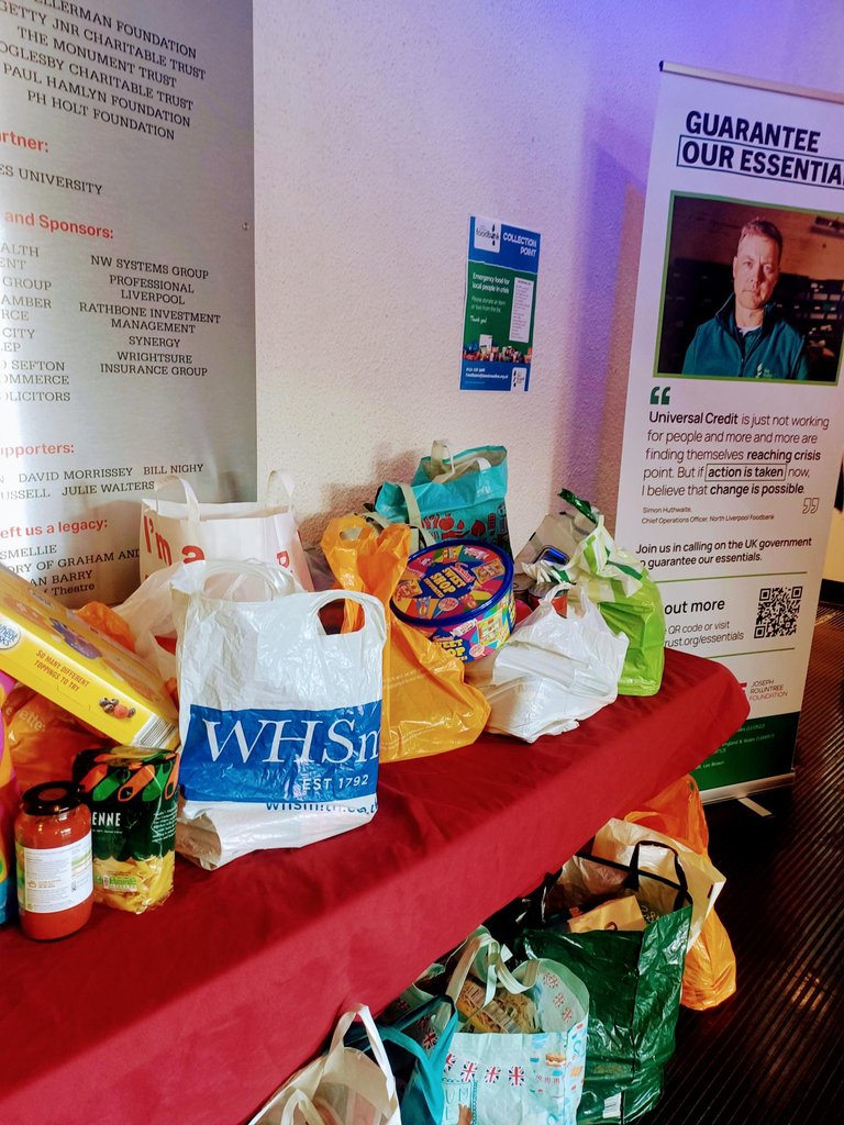 LivEveryPlay's tweet photo. With heartfelt warmth and deep gratitude to everyone who joined I, Daniel Blake and donated food to @TrussellTrust. All the kindness is beyond words. Thank you so much! 💖🙏 

I, Daniel Blake 📍 Playhouse
Until Sat 23 Sep. More info 👉️ https://t.co/UrKFZKDolk https://t.co/VX2GvfOmjW