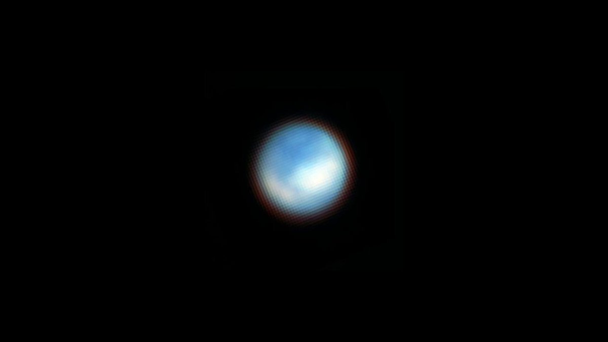 ESA_Webb's tweet photo. 🆕 Webb finds carbon source on the surface of #Jupiter’s moon #Europa. 🧵👇 https://t.co/YOIVpWt4Qj