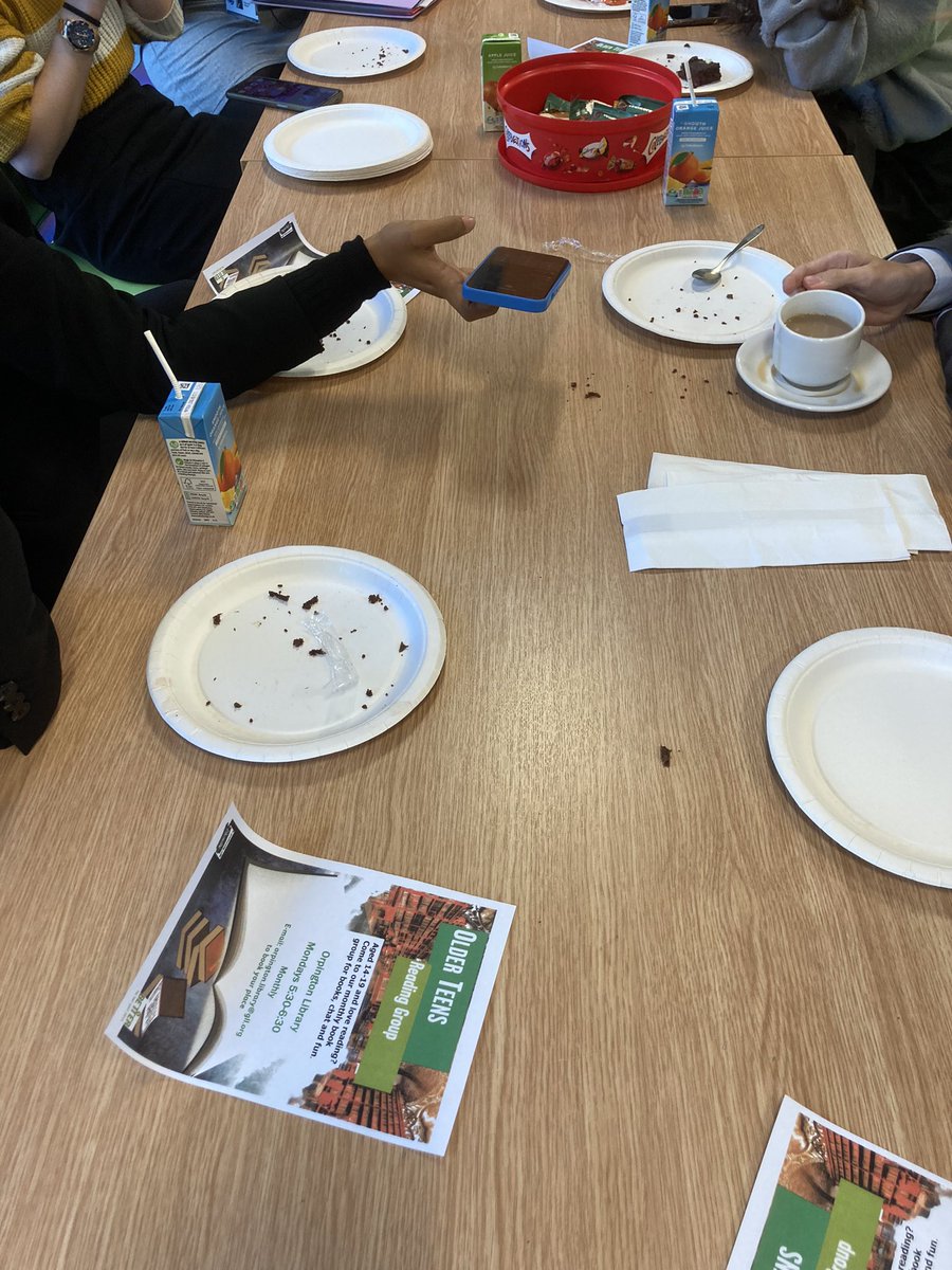BromLibraries's tweet photo. We had a fantastic celebration event today for our #SummerReadingChallenge volunteers at #OrpingtonLibrary. Certificates were handed out, games were played and cake was eaten! Thanks to all! @readingagency @Loretta_Schauer @LBofBromley @Better_UK @Orpington1st https://t.co/hl69pPIZaf