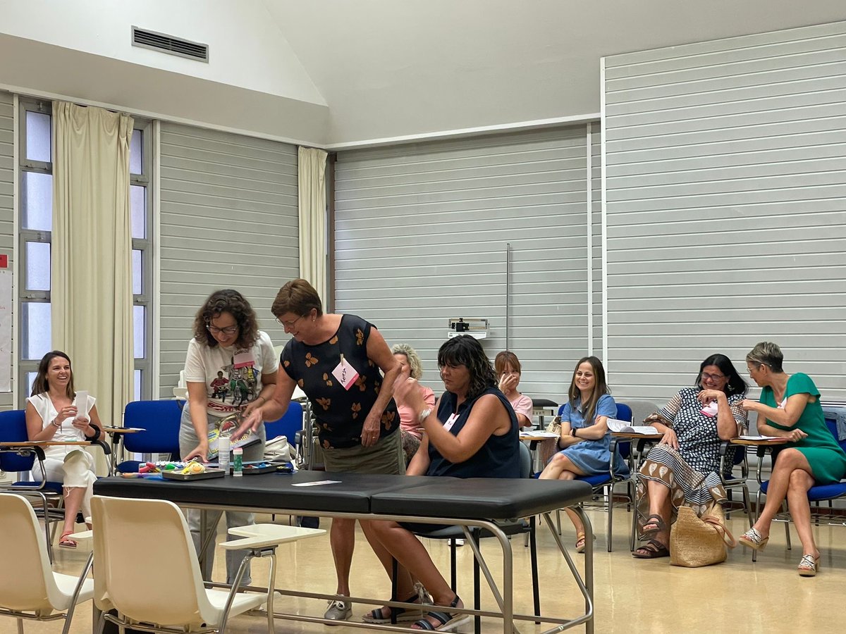 Aquesta setmana diversos professionals de pediatria dels centres de salut de #apmallorca s’han format per prevenir i minimitzar el dolor infantil ❤️‍🩹a les intervencions clíniques 💉al Taller del grup de treball Dolor 0 👩🏻‍⚕️🧑🏼‍⚕️