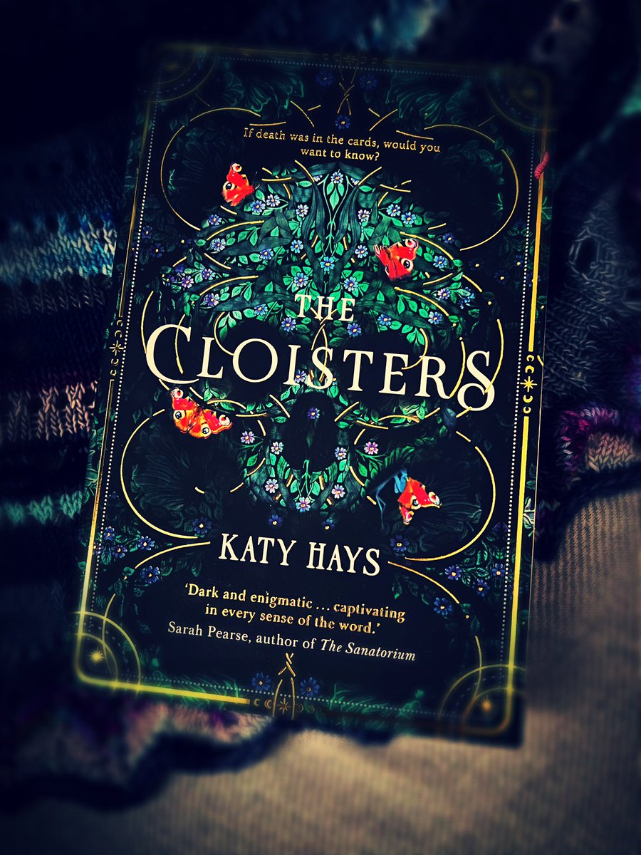 Time to start a new book tonight. 📚
#TheCloisters