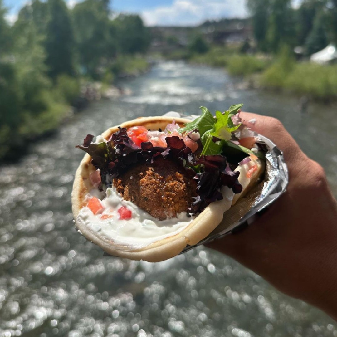 Don't miss out on The Funky Pita at the Billy String Renewal! They'll be at the welcome gathering today starting at 5pm. See you there! 👏

📍 14998 County Road 350, Buena Vista, CO 81211