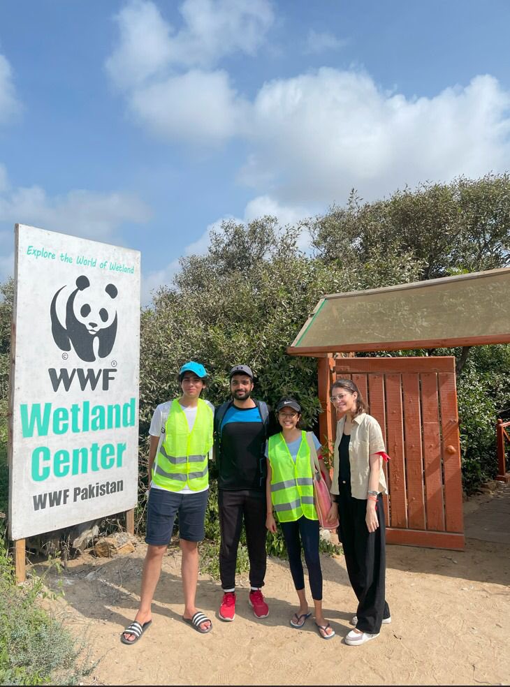 SoCCH_aku's tweet photo. 🌊 Making Waves for a Cleaner World
On #WorldCleanupDay, SoOCH, in collaboration with the AKU's Office of Environment and Sustainability and WWF Pakistan, organized an incredible zero-waste beach cleanup with reusable equipment at Sandspit Beach, Karachi. https://t.co/yzl9ini4UX