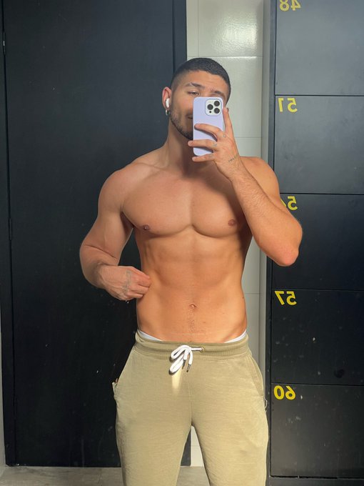 60? https://t.co/AiMi9keyam