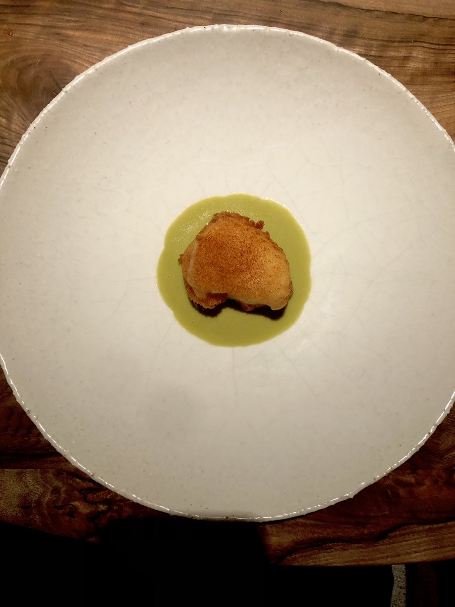 cesitareg's tweet photo. BASCOAT
@bascoat_madrid 

Rodrigo y Nagore en estado puro!!
Después de sorprendernos tantas veces en Arima, ahora lo vuelven hacer, rindiendo homenaje a la cocina vasca en Bascoat, su nueva apertura en la zona de Chamartin!

#bascoat #chamartin #raulperezbodegas https://t.co/6rZwokrDQO