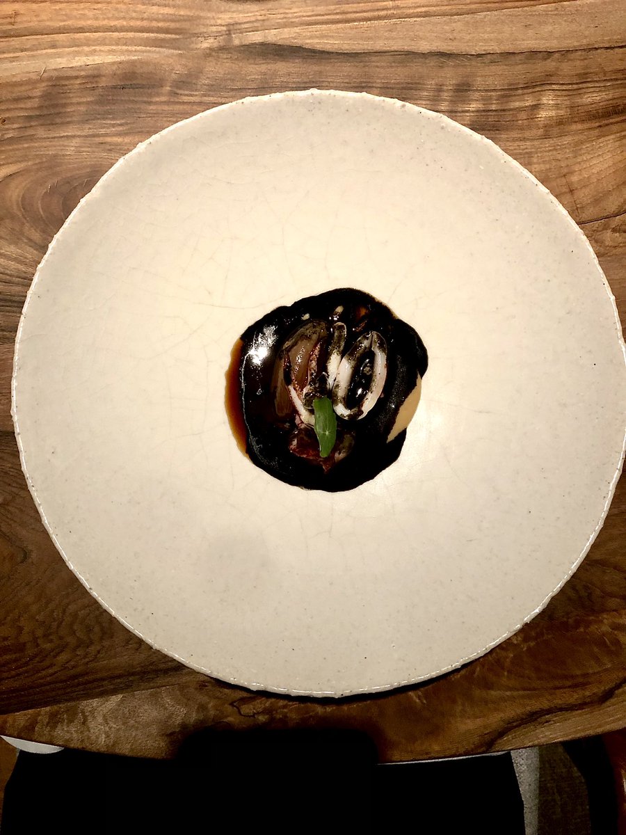 cesitareg's tweet photo. BASCOAT
@bascoat_madrid 

Rodrigo y Nagore en estado puro!!
Después de sorprendernos tantas veces en Arima, ahora lo vuelven hacer, rindiendo homenaje a la cocina vasca en Bascoat, su nueva apertura en la zona de Chamartin!

#bascoat #chamartin #raulperezbodegas https://t.co/6rZwokrDQO