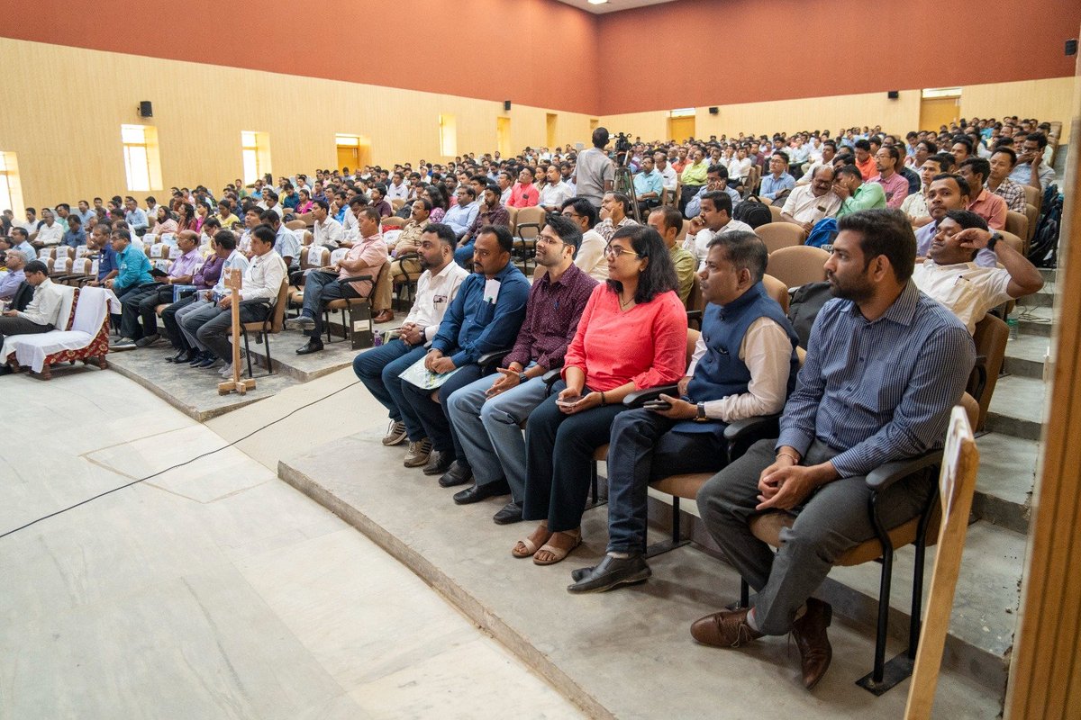 mopr_goi's tweet image. Shri Ramit Maurya, Director #MoPR, #NIC Officers and Director, Addl. Director, Jt. Director of #Tripura RD (Panchayat) Department and 485 participants including senior officers from State, all Districts &amp;amp; Head of all concerned line Departments were also present at the #WriteShop.