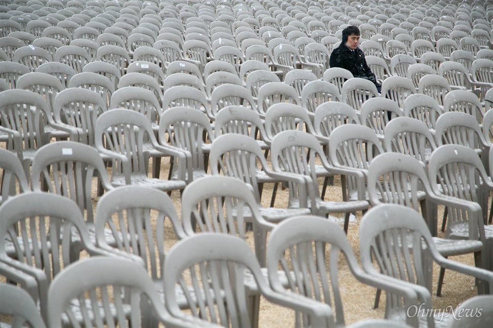 나는아직구룡경찰서마약수사대팀에잇는데
다들어디간거니