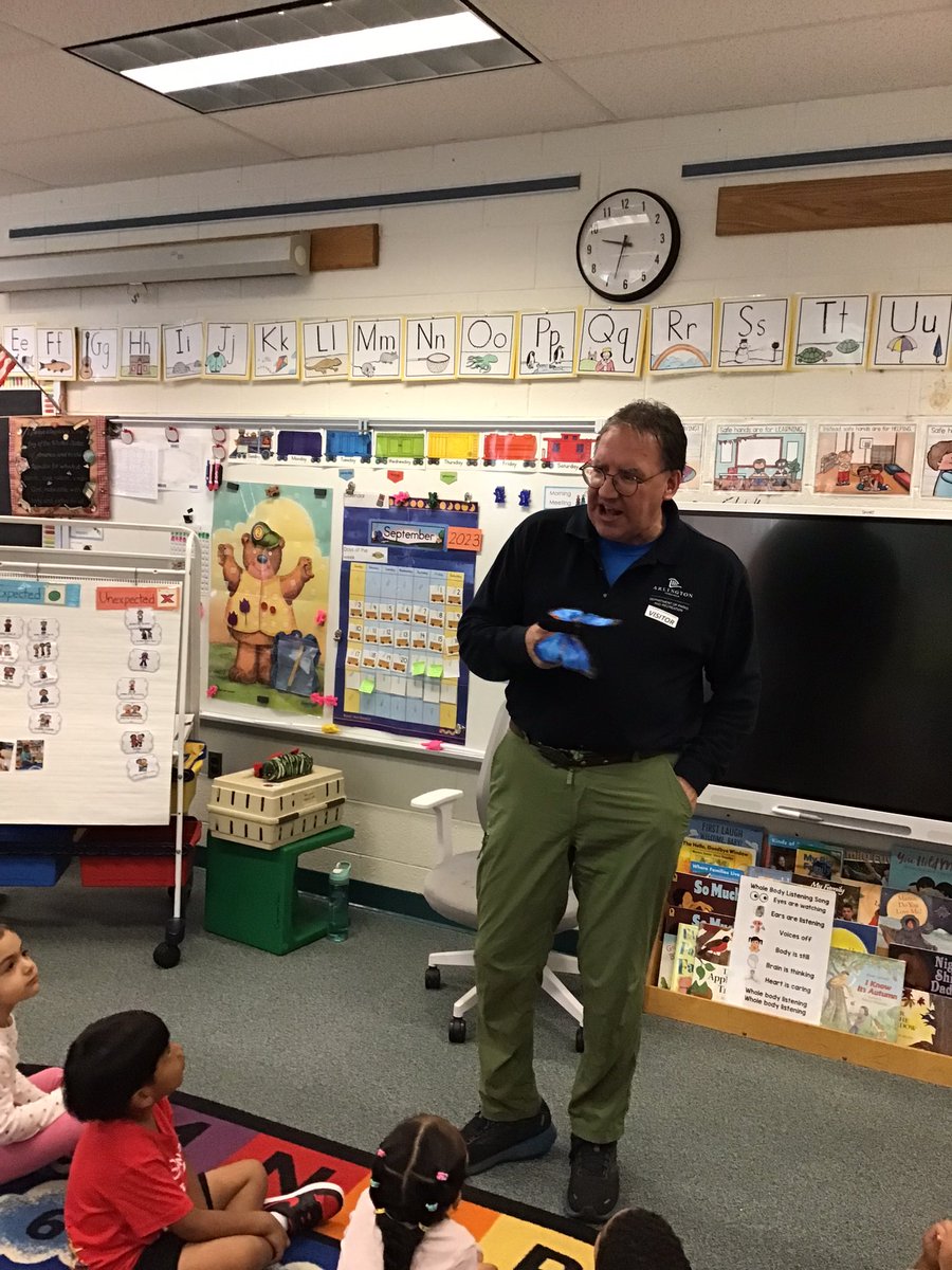 Long Branch Nature center visited our classroom today. We had such a great time! #kwbpride <a href="/APSVirginia/">Arlington Public Schools</a> <a href="/ArlingtonVA/">Arlington County</a>