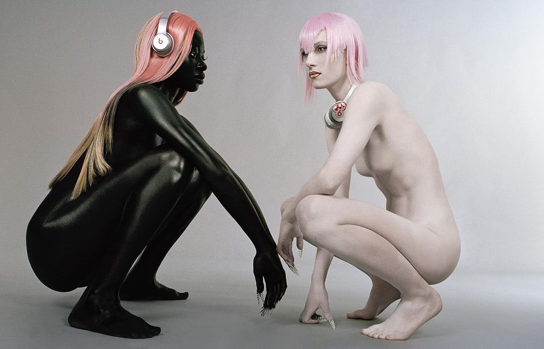 trashboy_______'s tweet image. Beats by Dre x Mowalola.