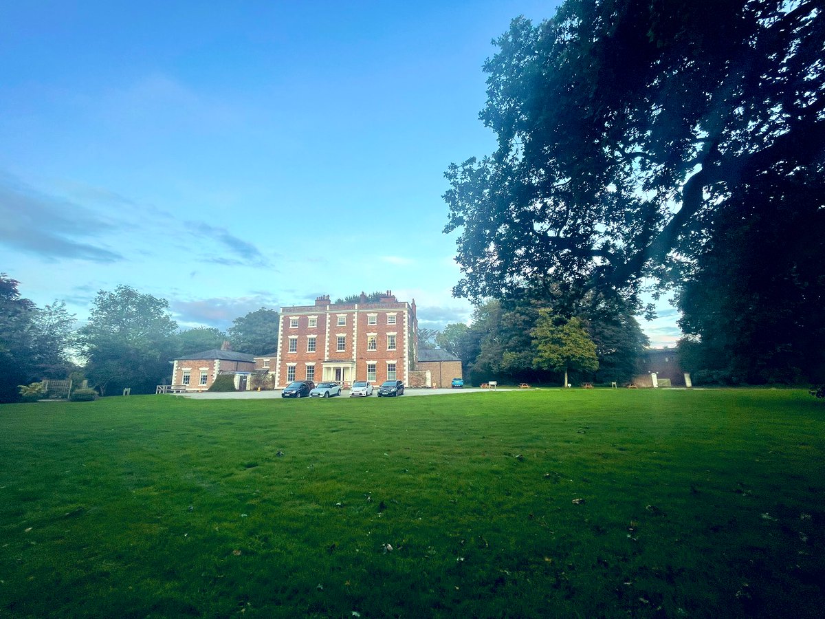 YHAChester's tweet photo. Thursday evening stroll around the grounds, enjoying the silence but listening to the sound of nature 💚 https://t.co/sAXPCC8fST