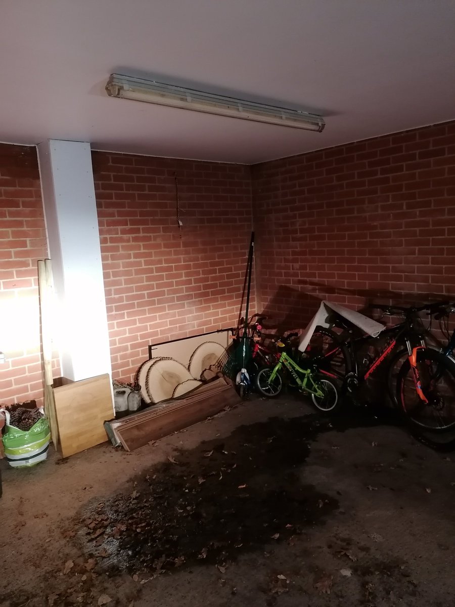 AliWilson76's tweet photo. @A2DominionHelp utter incompetence from you and Pyramid. For almost a week now we've been telling you of this leak which threatens to destroy our roof. Three call outs and zero action. When will you act and what do we pay our service charge for exactly? https://t.co/sEm1Q2D8hC