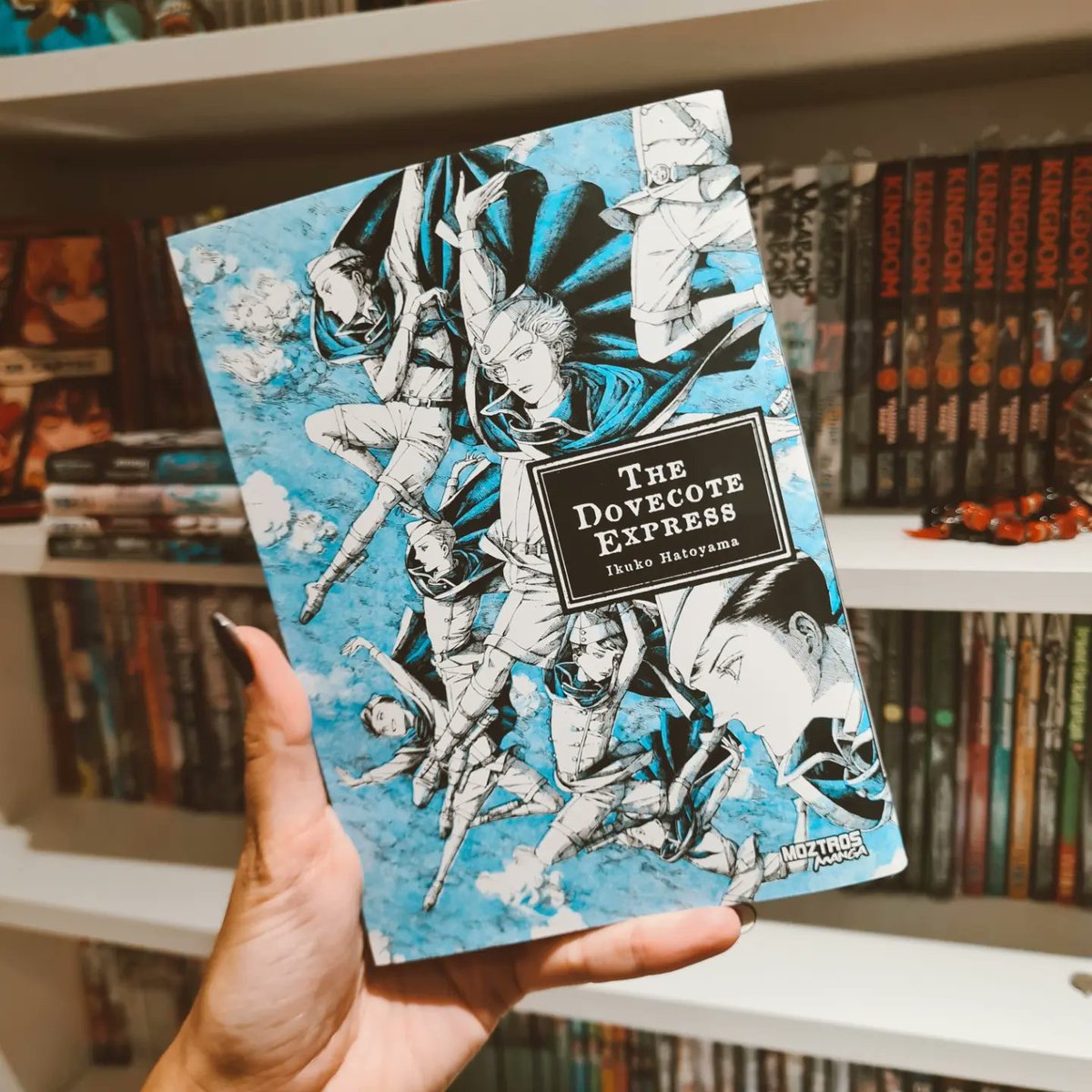 MangasYvinetas's tweet photo. 'The Dovecote Express' Poder leer al fin algo de Hatoyama @IkukoHatoyama y que cumpla completamente las expectativas💖 Obra única, rica en metáforas y con un hermoso arte.
Me ha hecho verme un documental sobre las palomas militares e investigar sobre el artista Joseph Cornell 😹 https://t.co/rF2FfpAPpF