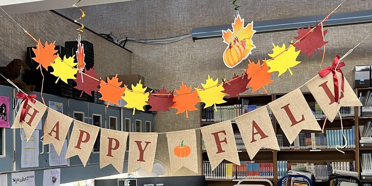 connaught_lib's tweet photo. #HappyFallAll 🍂🍁��� https://t.co/24tCrq5NJo