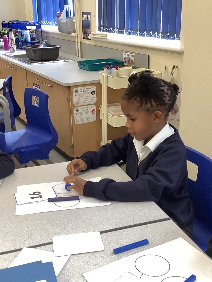 PindersPrimary's tweet photo. In Y1/2 we have been learning about place value. #PPMaths https://t.co/nRqUq5ajun