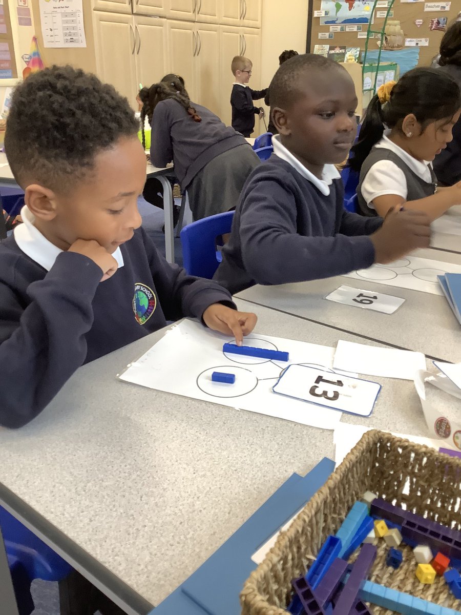 PindersPrimary's tweet photo. In Y1/2 we have been learning about place value. #PPMaths https://t.co/nRqUq5ajun