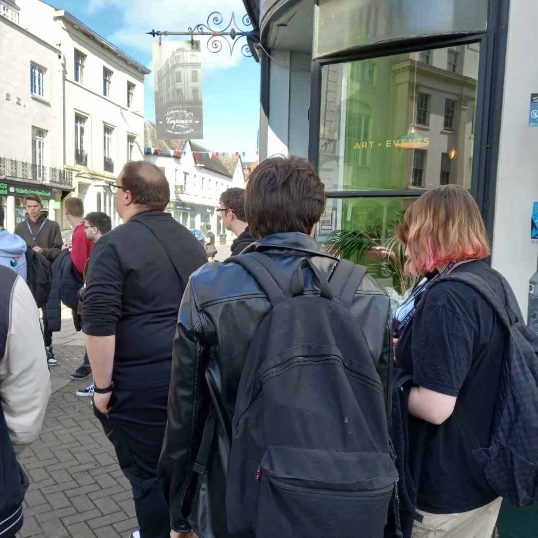 WCUC CREATIVE TECHNOLOGIES
Ending a week of induction activities with  a tour around the CreativeQuarter in Leamington introducing our future Creatives into the amazing local talent pool 
#freshers2023 #youngcreatives #StudentLife #graphicdesigner #filmmaking #contentcreator