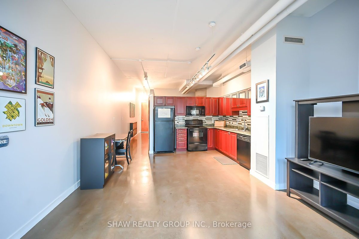 inowysz's tweet photo. Location, location, location…very nice Core Lofts in Hamilton🌟
Spacious ✅ 1 bedroom ✅ 1 underground parking spot ✅
#forlease $2050/month
@suttonquantum
#SuttonQuantumBrokerage
#SuttonQuantum
#SQ
#GTAhomesforu
#HessVillage
#Realtor
#condo https://t.co/NnshKcyJ0o