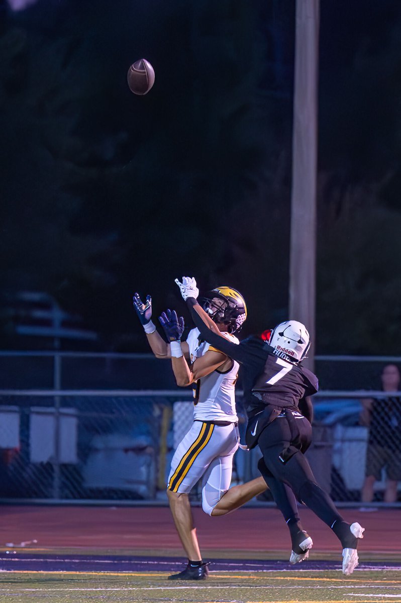 CasaRobleFB's tweet image. 🚨 GAME DAY ALERT 🚨 Rams are charging into Bruins' territory tomorrow at 7:30PM. Will you be there to support? 🐏💪 Grab your tickets: gofan.co/event/1130689?… @Pondofootball #RamsPride