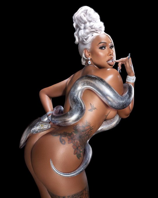 Time for another bomb ass Photoshoot 🔥🔥 https://t.co/owqLTZI5wR