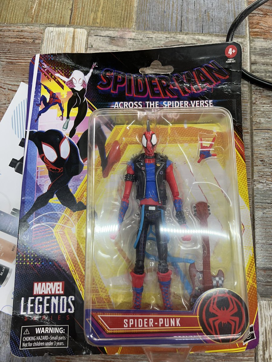 jerik001's tweet photo. @amazonmex 
Sólo para mandarlos a chingar a su puta madre
Así de madreado llegó el empaque de mi figura https://t.co/WYqdklSkPt