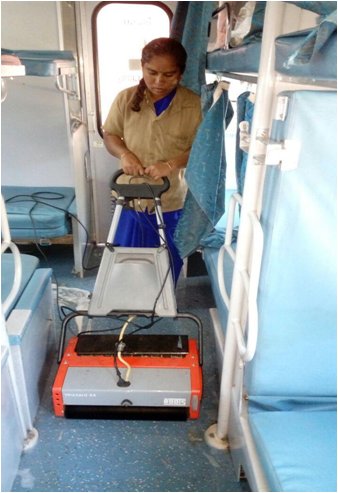 GMSRailway's tweet image. Under Swachhata Pakhwada, we are committed to keeping our trains clean and hygienic for all passengers.

Join us in our efforts to create a clean and healthy travel experience for everyone.

#SwachhataPakhwada #SwachhTrains #CleanTrains #SouthernRailway