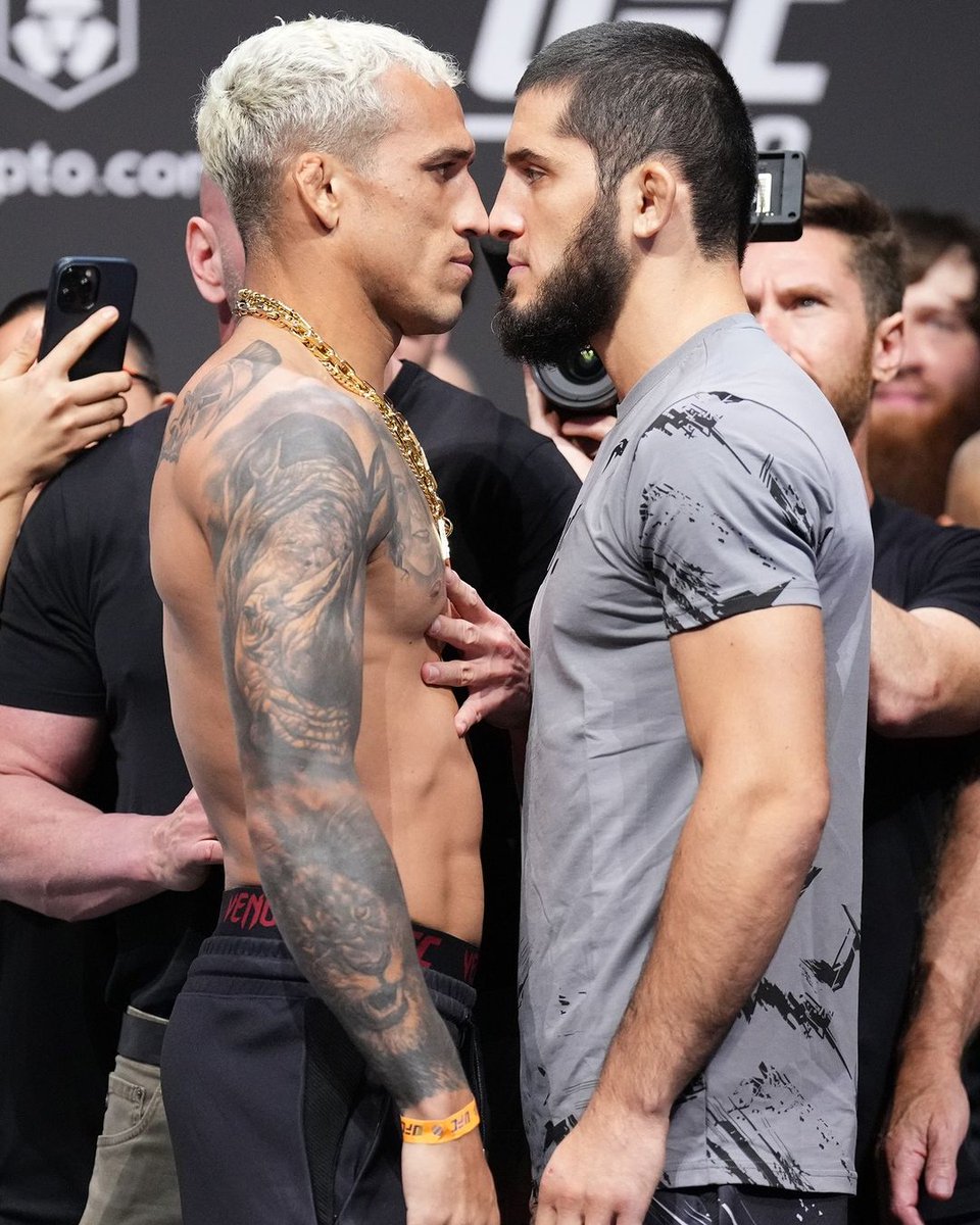 pelunaton's tweet photo. 30 días para volver a ver campeón a @CharlesDoBronxs #UFC294 https://t.co/9sSq4cMJiR