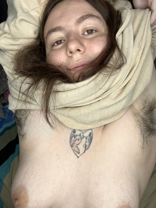 Do you like women's hairy armpits? https://t.co/V0sGjzYB1x