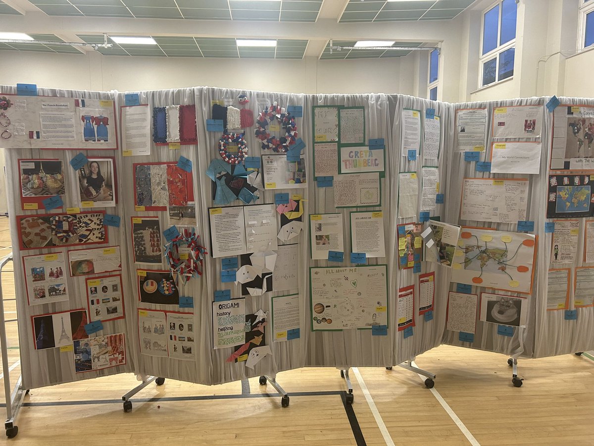 Huxlow's tweet photo. 🌟 🌟 A fantastic turnout at our annual Year 7 exhibition. Students demonstrating huge #ambition and #pride in their summer projects 🌟 🌟 #proudtobehuxlow https://t.co/L1RM9BnvPV