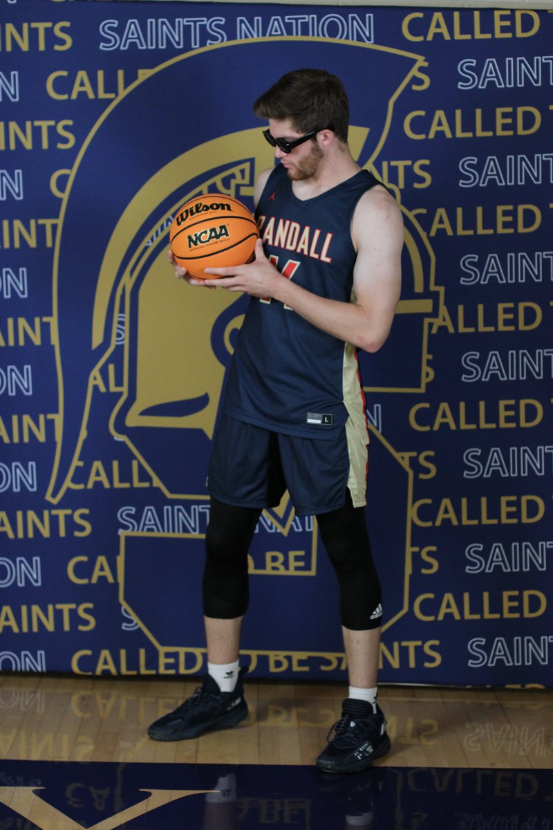 RandallMBB's tweet photo. A couple fun shots from media day to brighten your day!
#Brotherhood https://t.co/PeO5HXPZuB