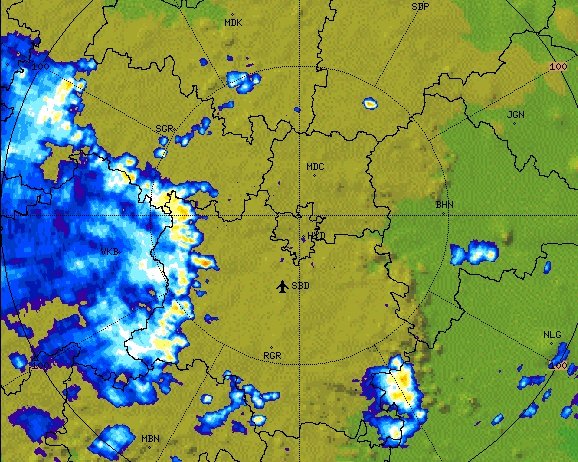 ⛈️ Heavy rainfall bands approaching #Hyderabad in the next 30mins from west. Rains will be widespread covering the entire city, heavy initially and thereafter moderate showers continuing for hours.