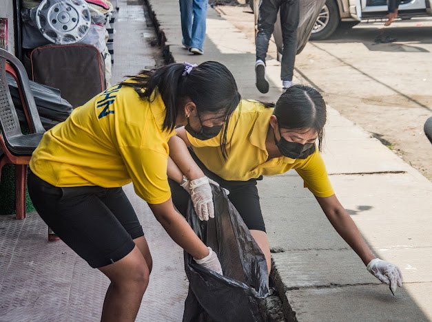 lfinagaland's tweet photo. Keeping up with its tradition of societal contribution and civility, students of LFI actively participated in a Cleanliness Drive which was organised by Let’s Do It India Foundation in collaboration with Lion’s Club and Medicos
#letsdoitindia 
#letsdoit https://t.co/ahLQP8Dugy
