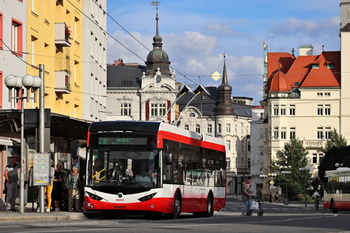 MiraOpavak's tweet photo. 🆕🚎 Nové trolejbusy Škoda 36Tr již vyrazily do ulic města Opavy na běžné linky.
📆 21.9.2023
@odis_oficialni @mestoopava #trolejbus #trolejbusy #Opava #Skoda #Skoda36Tr #36Tr #trolley #MDPO #MestskydopravnipodnikOpava #DPOpava #mhd #mhdopava #mestskadoprava #ODIS https://t.co/CdXCx81k3h